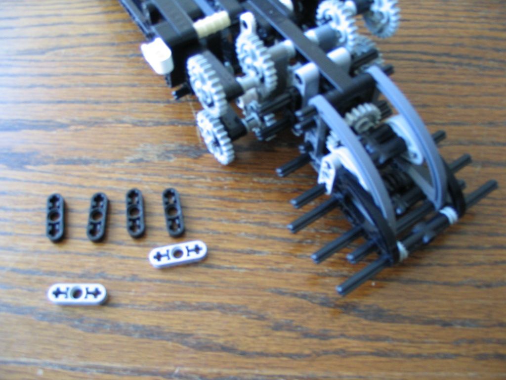 walkingmachine0048.jpg