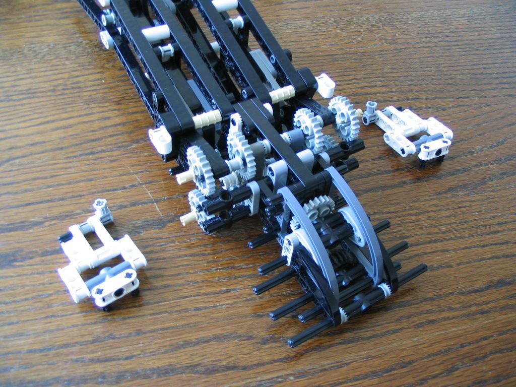 walkingmachine0056.jpg