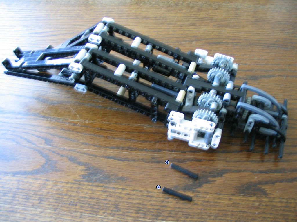 walkingmachine0057.jpg