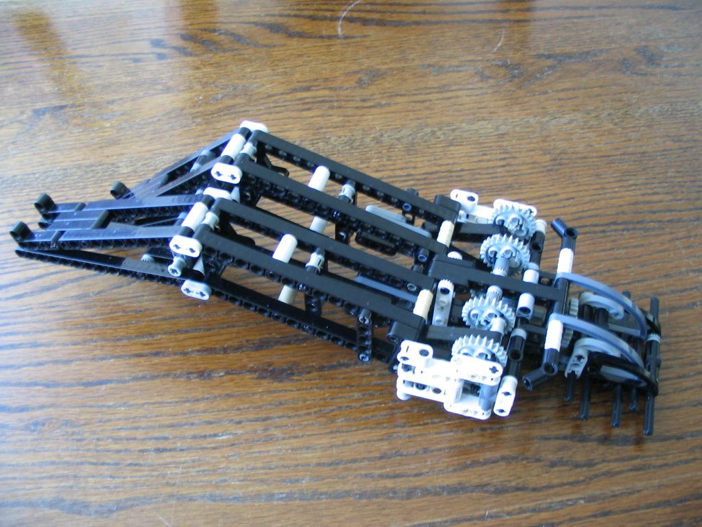 walkingmachine0059.jpg