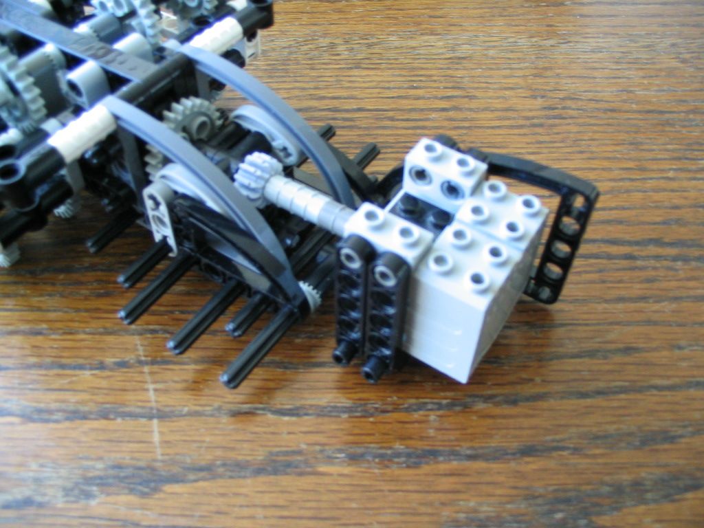 walkingmachine0065.jpg