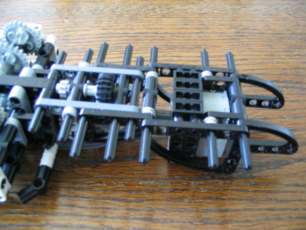 walkingmachine0070.jpg