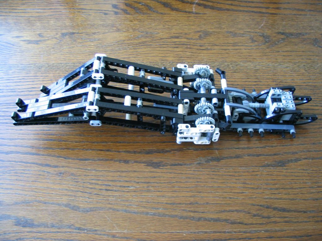walkingmachine0075.jpg