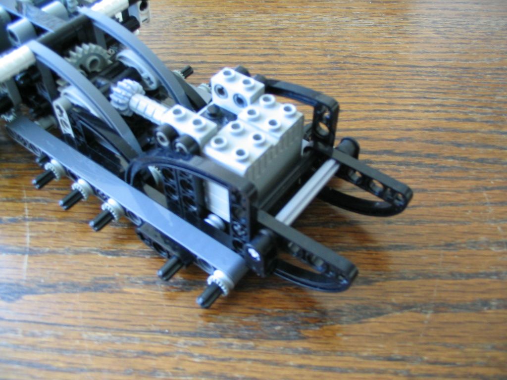 walkingmachine0078.jpg