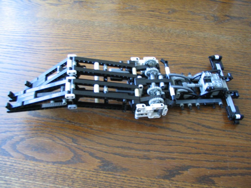 walkingmachine0087.jpg