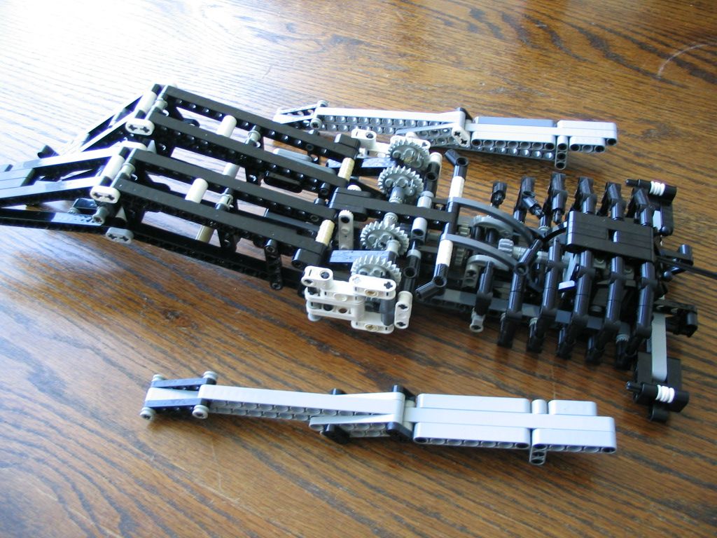 walkingmachine0110.jpg