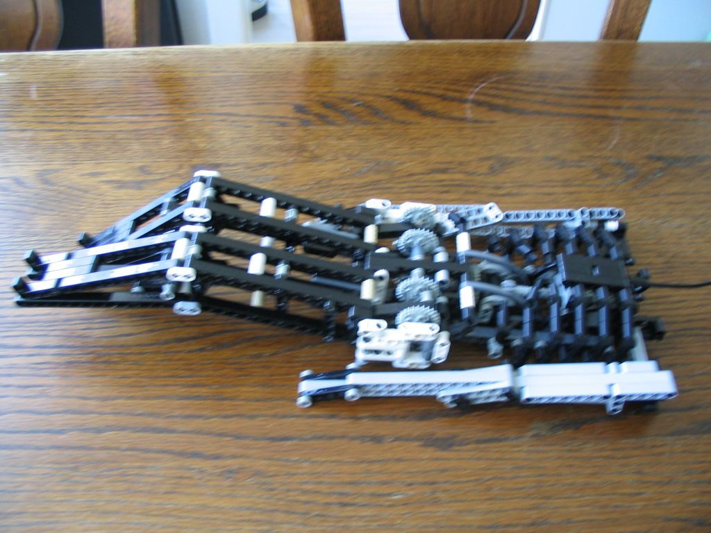 walkingmachine0111.jpg