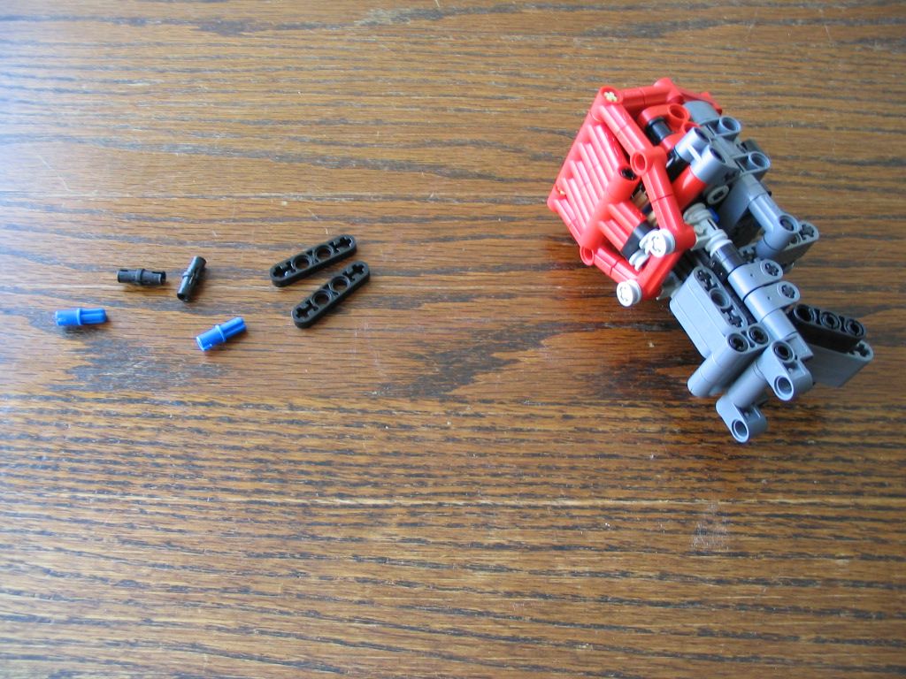 walkingmachine0160.jpg