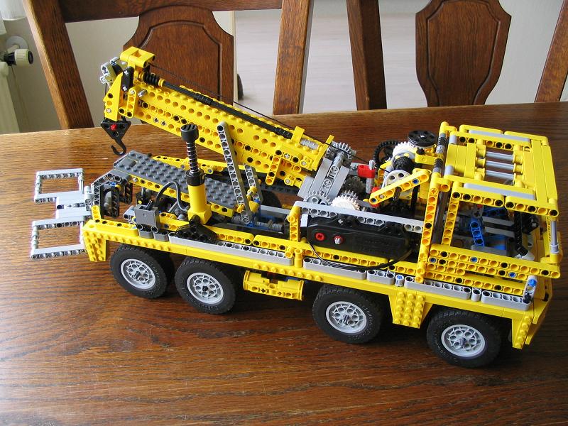 lego_8421towtruck_instructions001.jpg