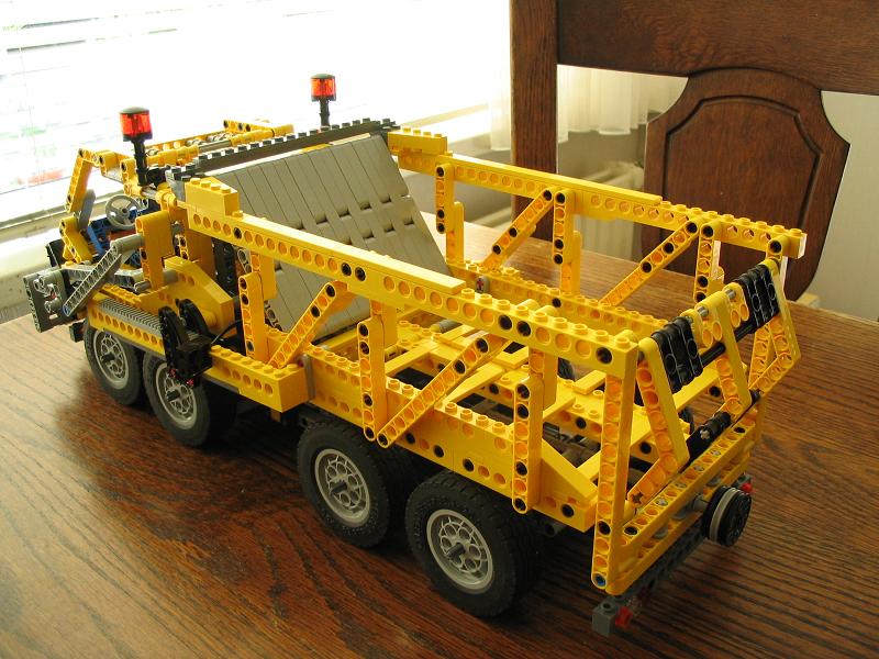 lego_8421_grabbertruck004.jpg