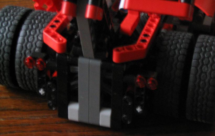8436formula1car_back2.jpg