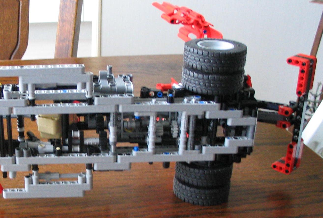 8436formula1car_bottom.jpg