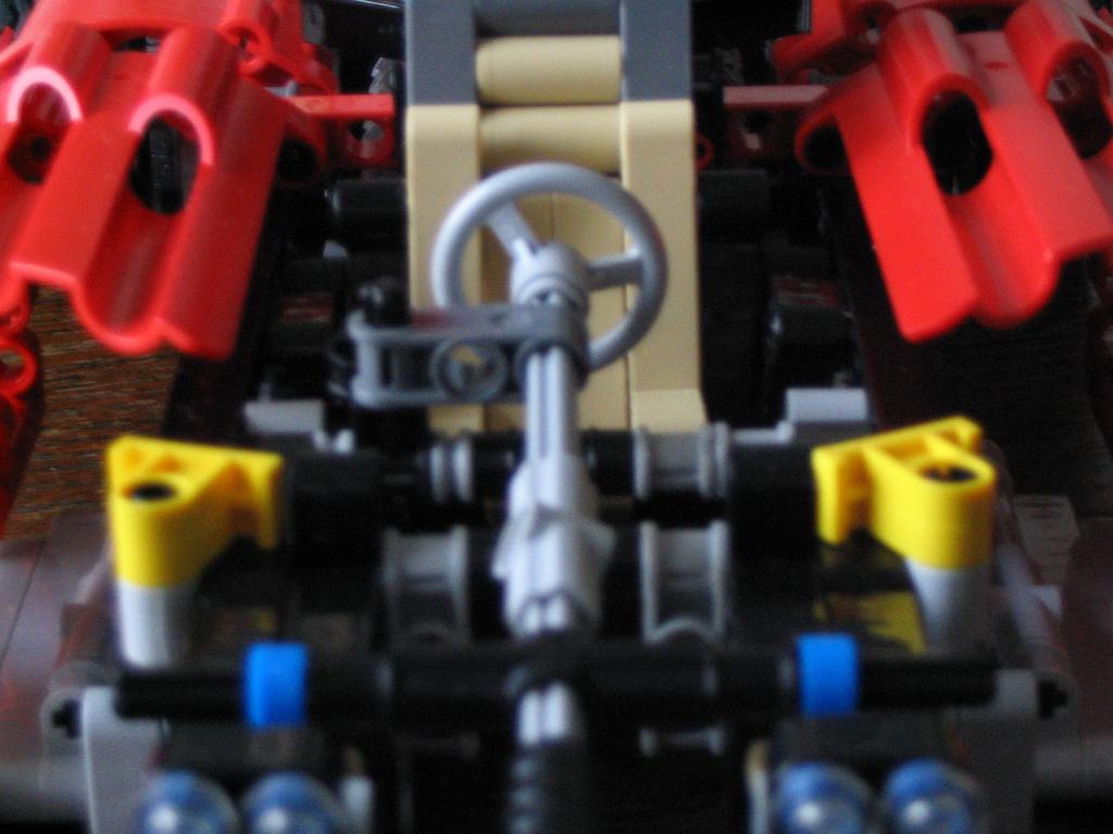 8436formula1car_seat.jpg