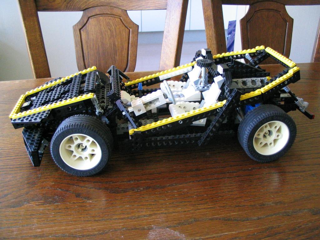 lego_8880buggy001.jpg