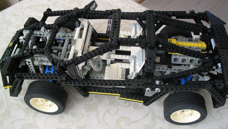 lego_8880_1_001.jpg