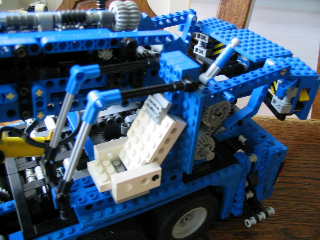 supercranetruck04.jpg
