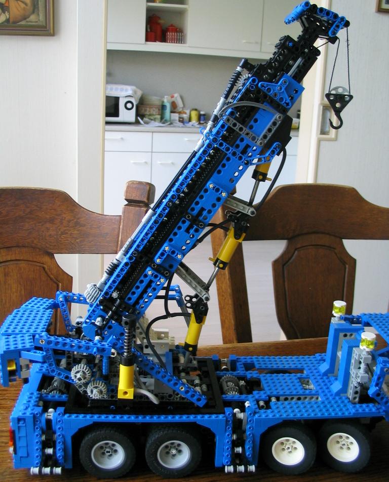 supercranetruck12.jpg