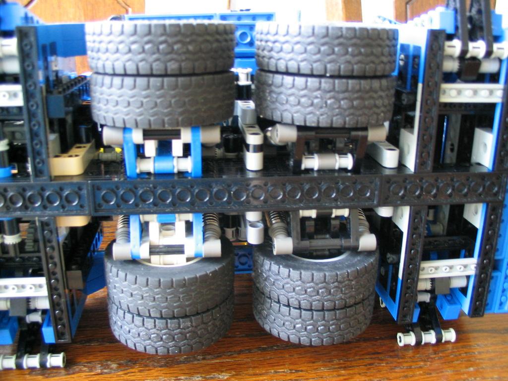 supercranetruck23.jpg