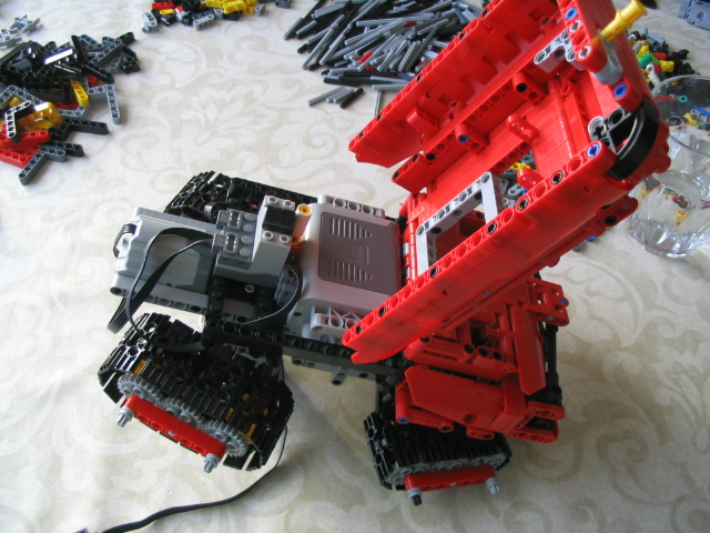 armoredarctictruck_005.jpg