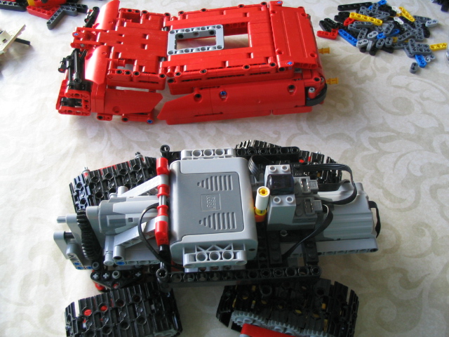armoredarctictruck_007.jpg