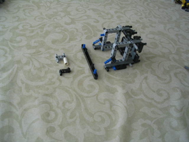 legofiveaxletruck2011_013.jpg
