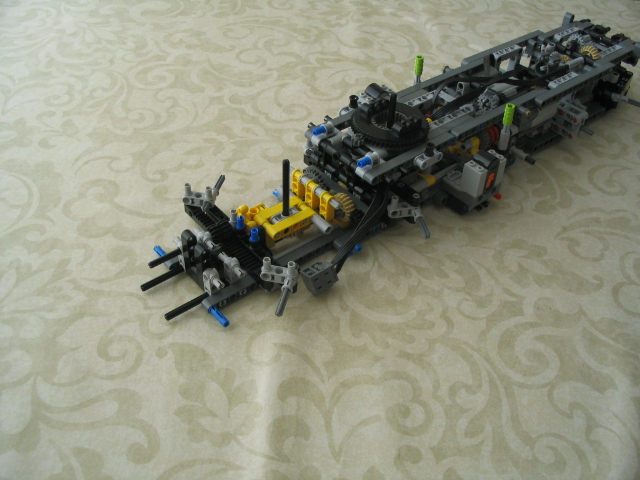legofiveaxletruck2011_050.jpg