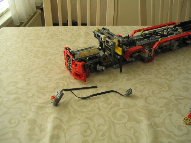 legofiveaxletruck2011_074.jpg