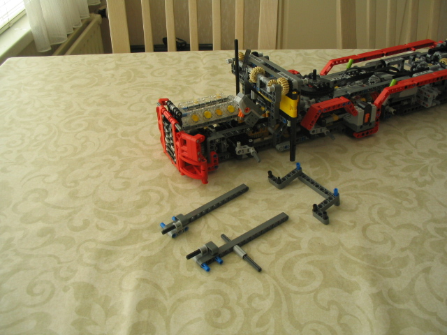 legofiveaxletruck2011_075.jpg