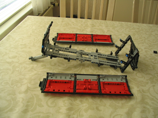 legofiveaxletruck2011_095.jpg
