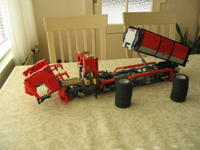 legofiveaxletruck2011_119.jpg