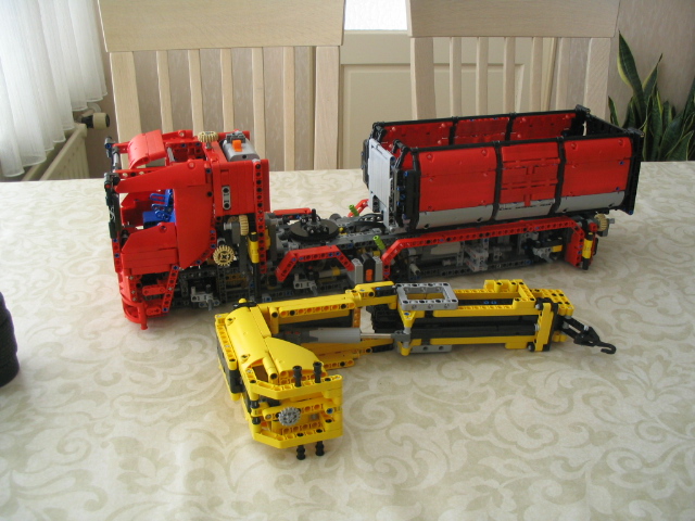 legofiveaxletruck2011_120.jpg