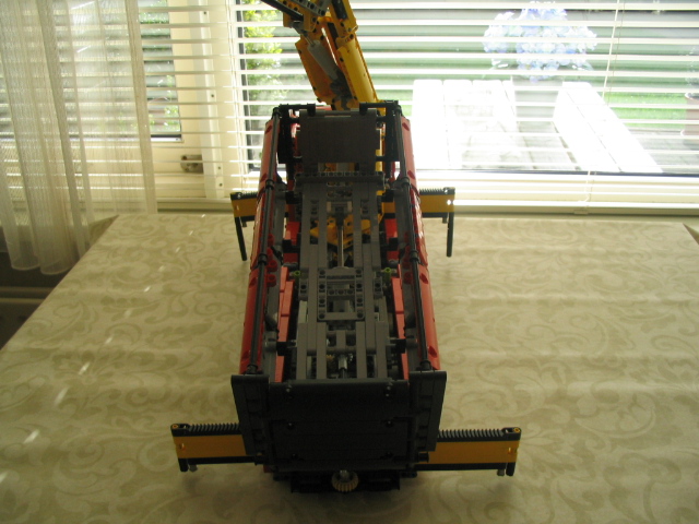 legofiveaxletruck2011_124.jpg