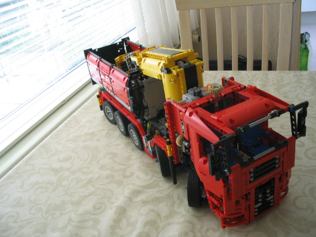 legofiveaxletruck2011_132.jpg