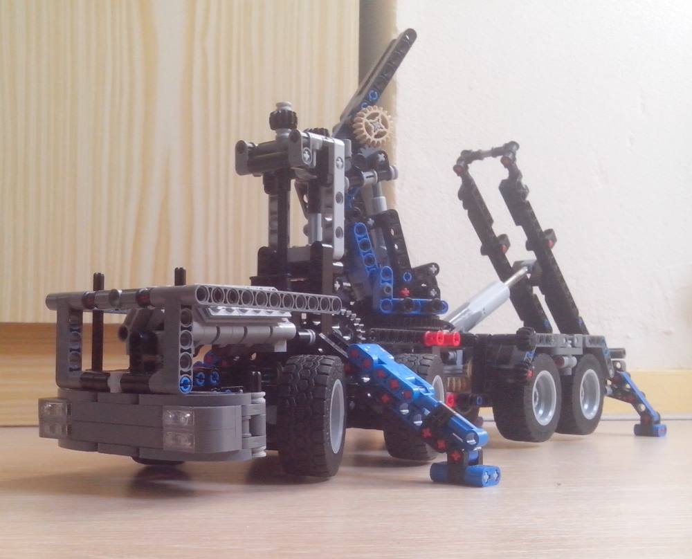 small8258_2015_10.jpg