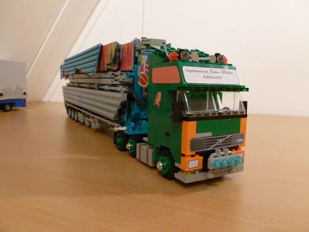 volvo002.jpg