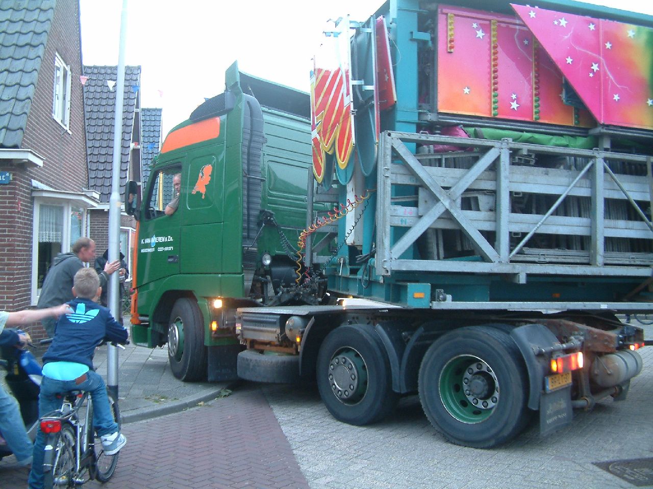 volvo010.jpg