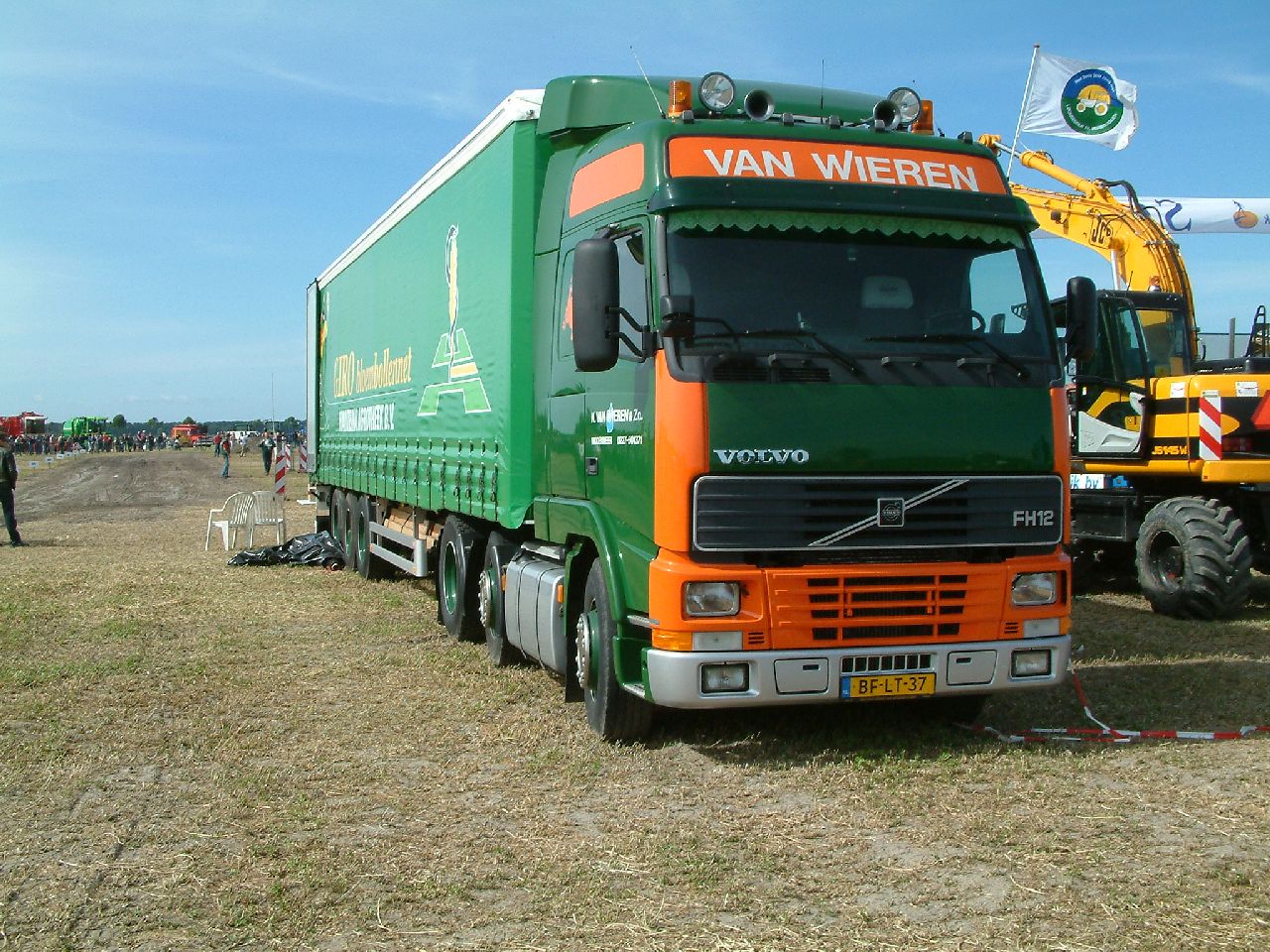 volvo013.jpg