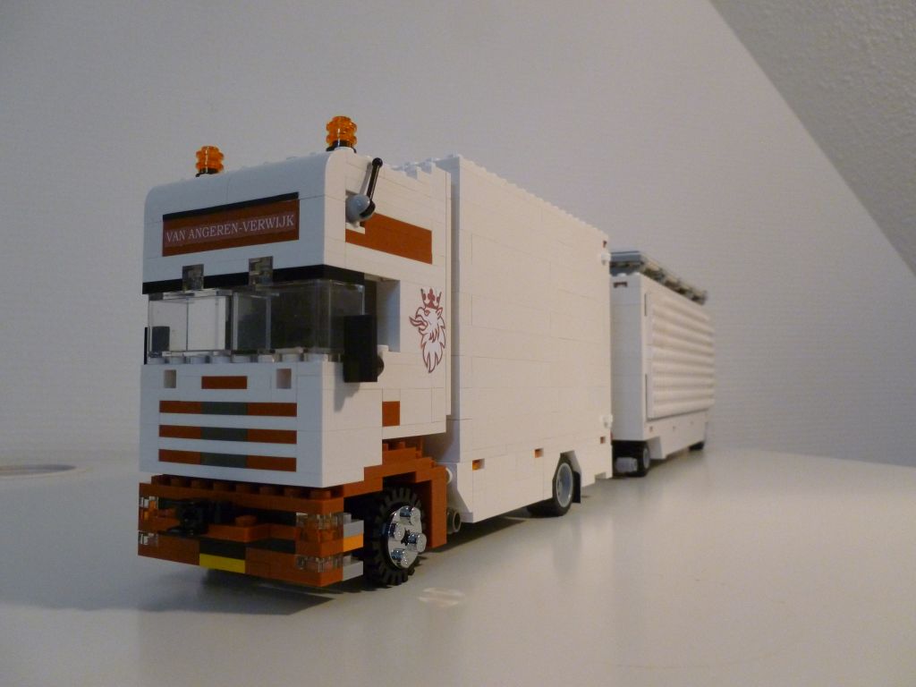 truck002.jpg