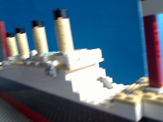 06_titanic_bow_closeup.jpg