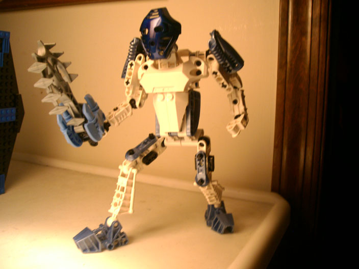 1pose.jpg