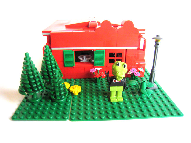 croc_house.jpg