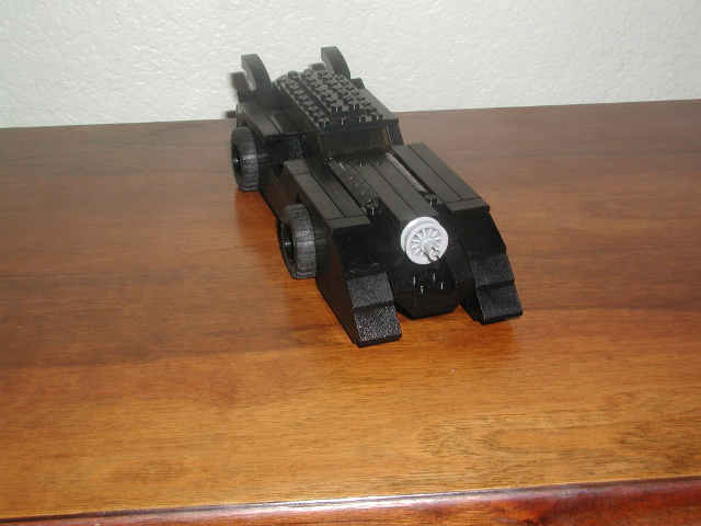 01_keaton_batmobile_front.png