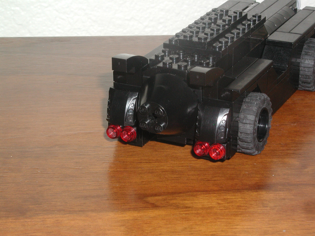 03_batmobile_back.png