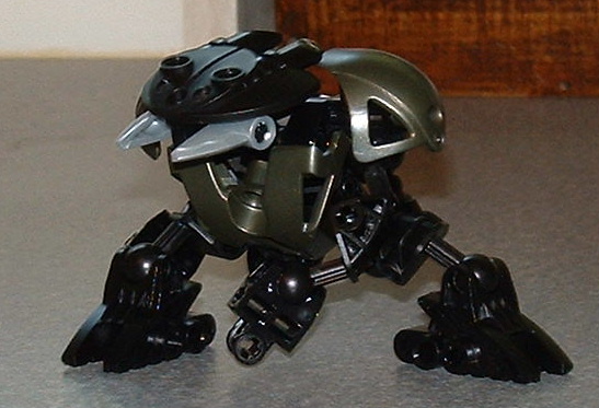 venom_crouch.jpg