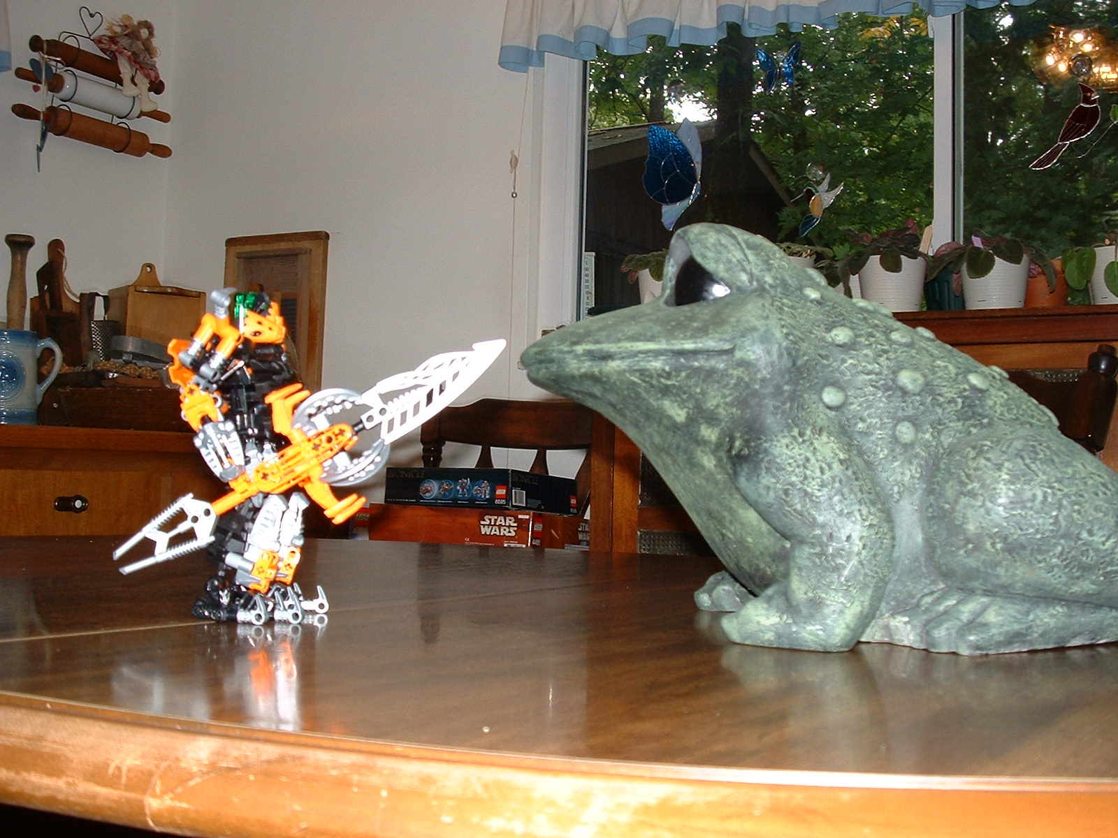 versus_mega-frog.jpg