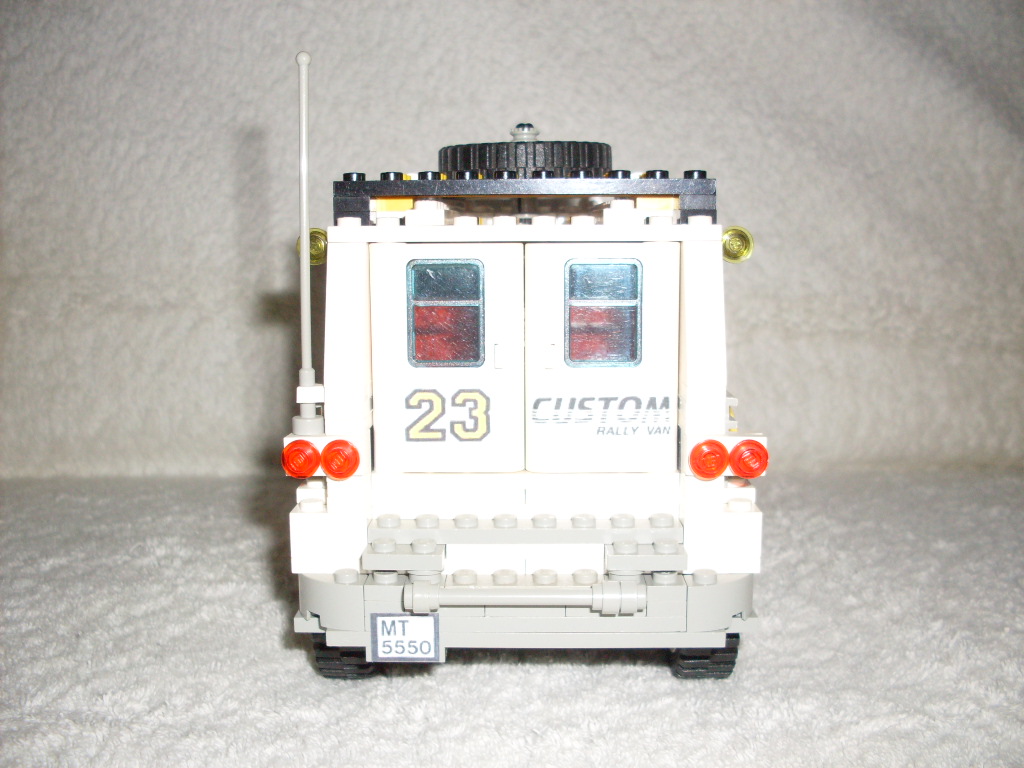 5550_-_custom_rally_van_04.jpg