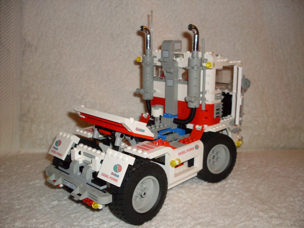 5563_-_racing_truck_05.jpg