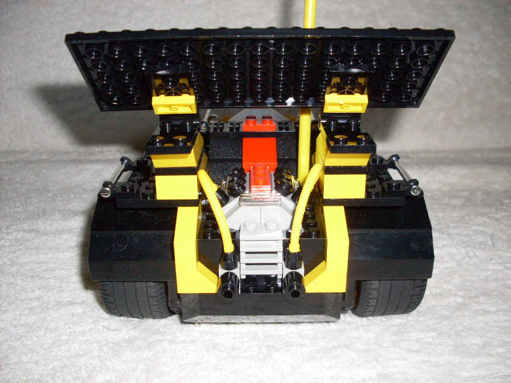 5600_-_radio_control_racer_04.jpg