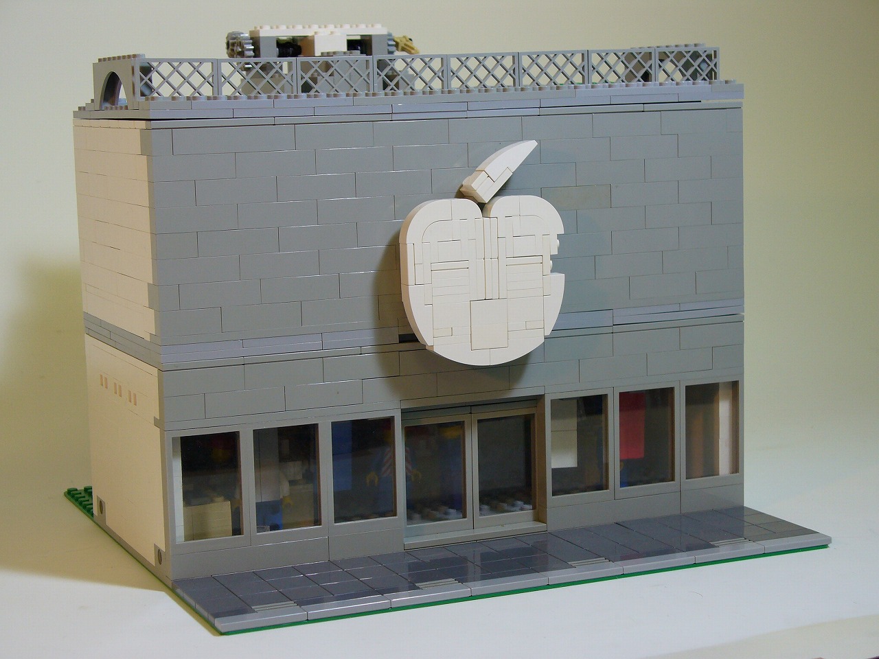 fujisawa_applestore_osa_01.jpg