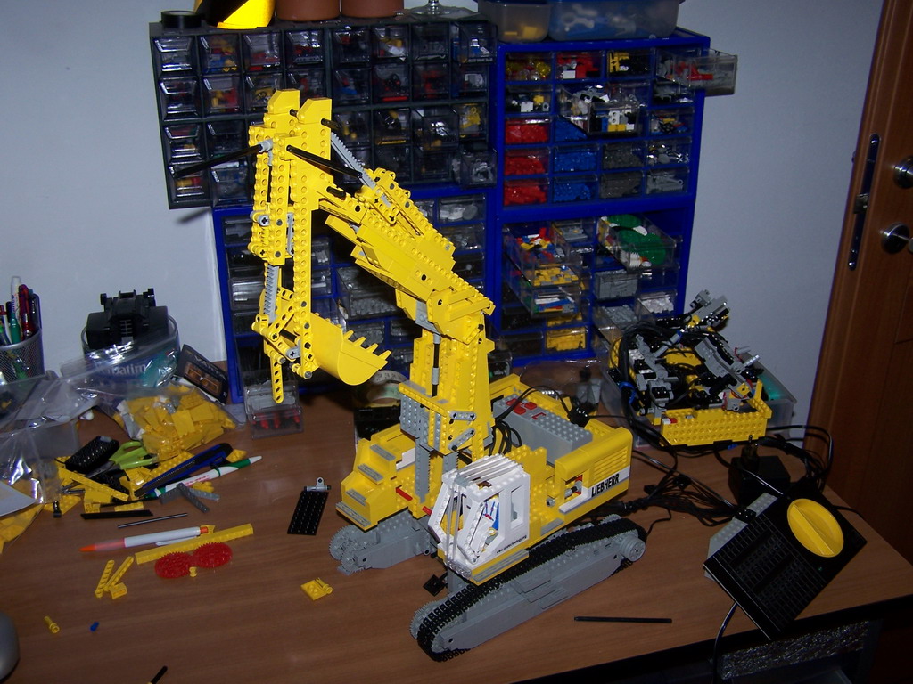 liebherr_r964_04.jpg